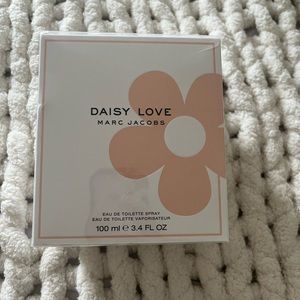 Daisy Love Perfume